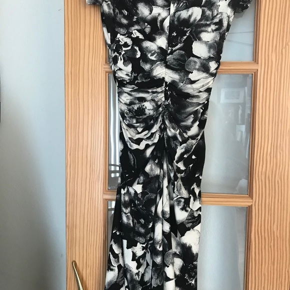 Dress - Picture 4 of 4